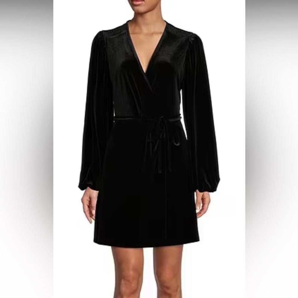 NWOT. Gianni Bini Leighton Black Plaid Velvet Wrap Dress - Size: Large